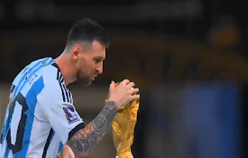 Lionel Messi: The World Cup Kiss  Live Wallpaper